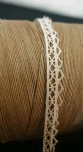 ALTE SPITZE MIT SPINDELN FRANKREICH AUVERGNE 18 METER X 1 CM - Bild 1 von 2