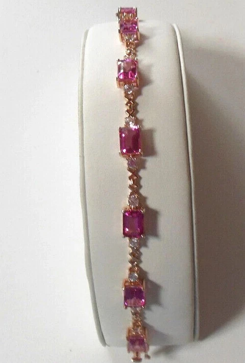 Brazalete Tenis Zafiro Rosa Creado en Laboratorio Corte Esmeralda Chapado en Oro Amarillo 14K Foto 1 de 4