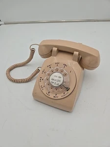 Vintage Western Electric Telephone Rotary Model 500DM Area Code 605 Beige R81-2 - Picture 1 of 8