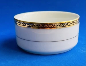 Delta Airlines International Primera Clase Ramekin - Trenza Dorada - Imagen 1 de 4