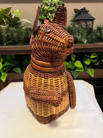 Vintage Wicker Cat Basket w/ Button Eyes & Lid - Ships Free! 13 Cover