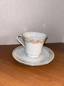 Fairfield Symphony Fine China Tasse und Untertasse Set - Bild 1 von 5