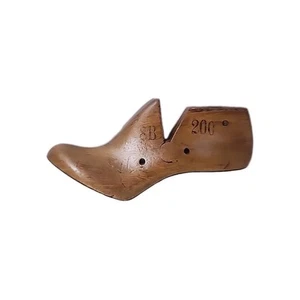 Vintage WOODEN Cobbler High High Heel Mold Shoe 8 B 200 Mc Nichole & Taylor - Picture 1 of 4