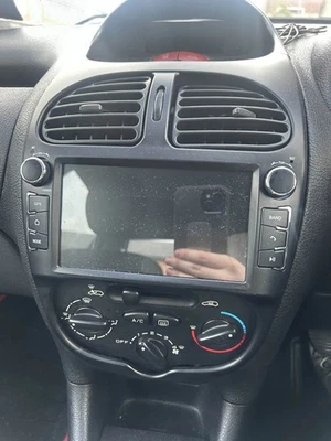 Used Peugeot 206 Carplay/Android auto for 2001-2008 7inch - Image 1 of 4