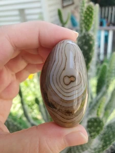 Video 45g Sardonyx Crazy Agate Tumbled Palm Stone Crystal Quartz Pocket  - Picture 1 of 8