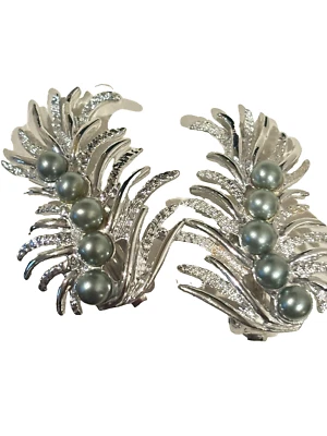 Sarah Coventry Clip On Earrings Faux Pearl Gray Silver Tone Feather Swirl - Image 1 of 4