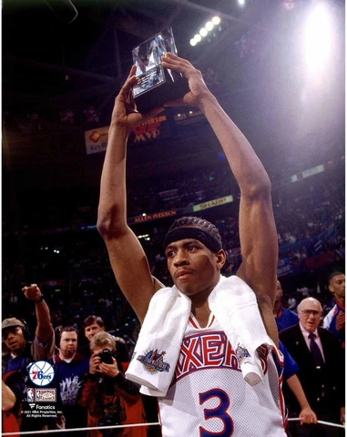 Allen Iverson 76ers Unsigned Holding Up 97 Rookie Game MVP Trophy Photo Cover