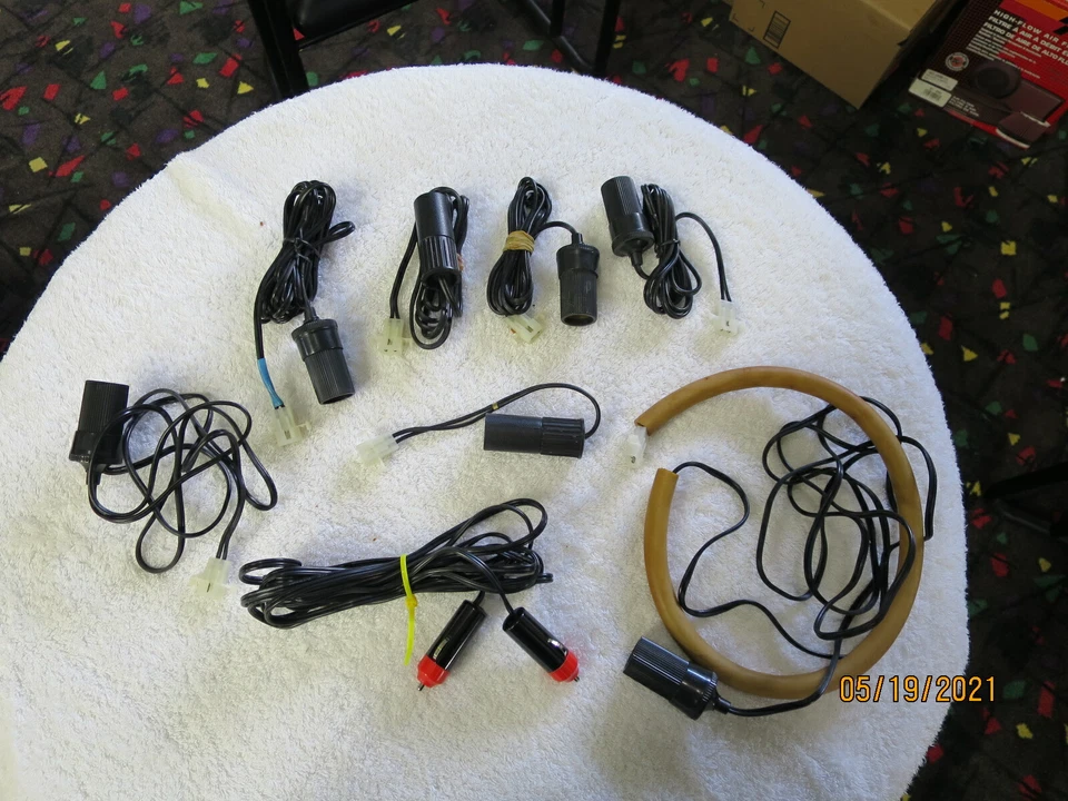 LOTE de OCHO - CARGADORES/ADAPTADORES PUERTO ALIMENTACIÓN - 7 son nuevos - 1 usado Foto 1 de 4