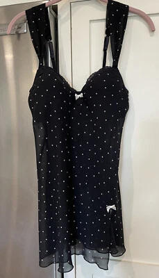 全新带标签 Apt 9 Intimates 尺寸 Med 黑色白色 Polkadots 婴儿娃娃 钢圈 G 形弦 — 第 1/4 张图片