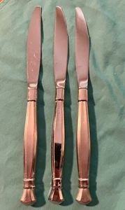 ONEIDA Act 1, 3 Dinner Knives, in Good Vintage Condition - Picture 1 of 4
