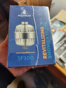 AquaBliss Multi-Stage Revitalizing Shower Filter (SF100)  FACTORY SEALED - Picture 1 of 4