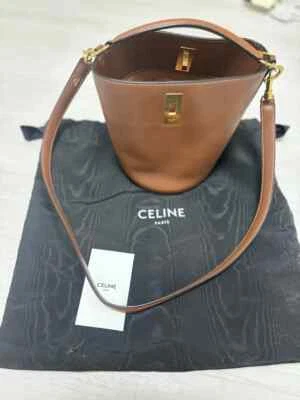 Bolsa de cubo Celine 16 ¡a toda prisa! Foto 1 de 4
