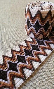 Borde de trenza de tela retro - 5,5 cm de ancho - mod medio oruga tapicería vintage - Imagen 1 de 4