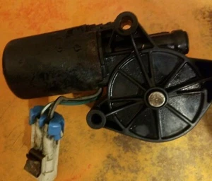 95 PONTIAC FIREBIRD HEADLIGHT MOTOR Lh Driver - Picture 1 of 6