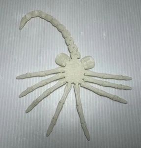 3D Druck Gesicht Umarmung Alien Film Dekoration Halloween Weltraum Xenomorph - Bild 1 von 5