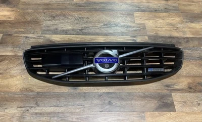 2014-2017 Volvo XC60 R Design radiador frontal superior grade adaptável com câmera fabricante de equipamento original - Imagem 1 de 4