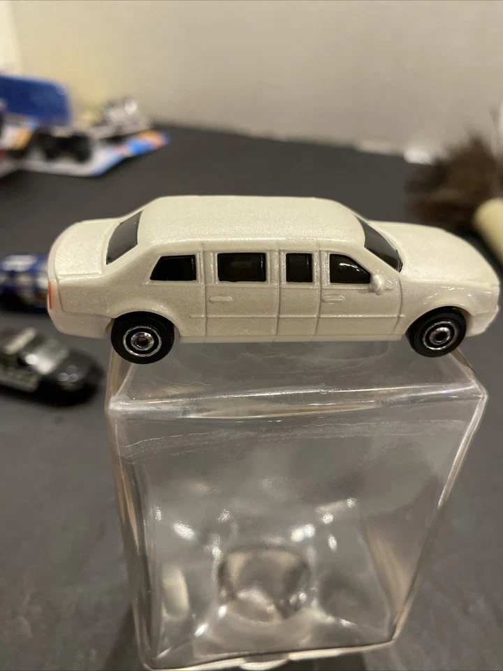 Matchbox 2017 MBX ADVENTURE CITY Cadillac One 10/125 A7 - Image 1 of 4