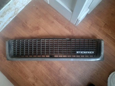 FORD GRANADA MK1 FRONT GRILLE CLASSIC OEM PART USED ORIGINAL COUPE — 第 1/3 张图片