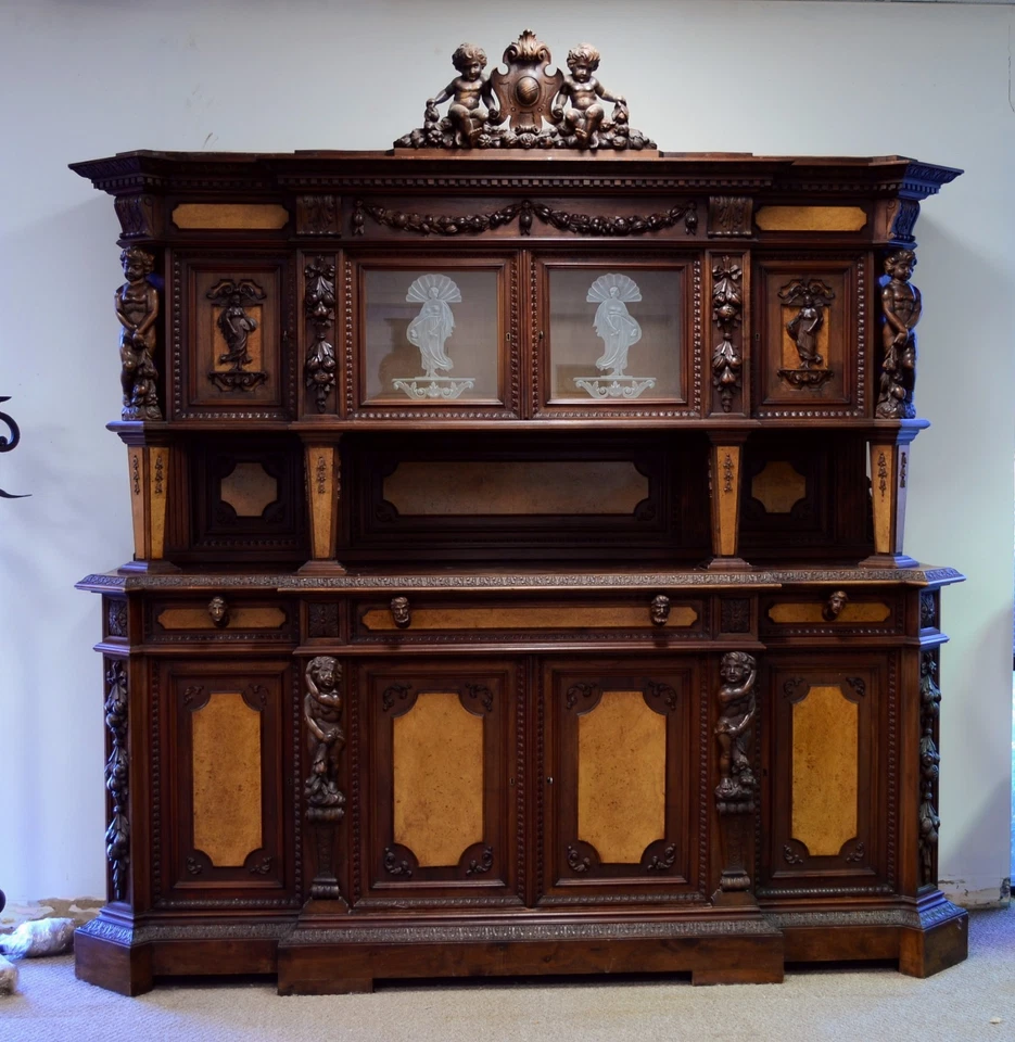 Aparador grande antigo italiano esculpido renascentista buffet com querubins - Imagem 1 de 1