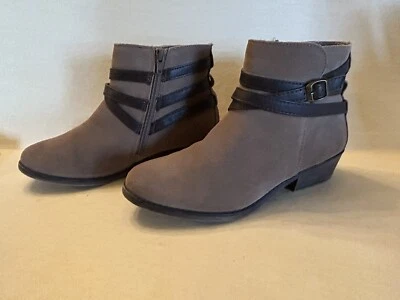 White Mountain Taupe leather manmade 7 1/2 M booties boots ankle              d7 - Imagem 1 de 4