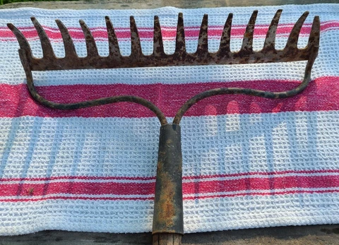 Vintage Primitive Metal Rake Head Rustic Farmhouse Decor 14 Prong Cover
