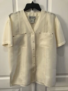 Silk Exchange Blouses Size S Ivory Short Sleeve Button-down Pockets 100% Silk - Picture 1 of 16