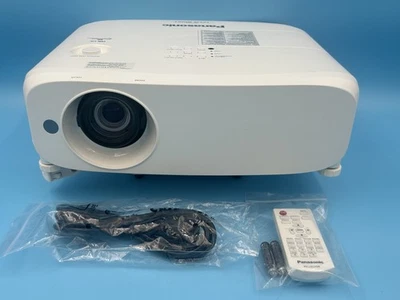 Panasonic VZ570 WUXGA HD Projector with Remote and Power Cord - Image 1 of 4