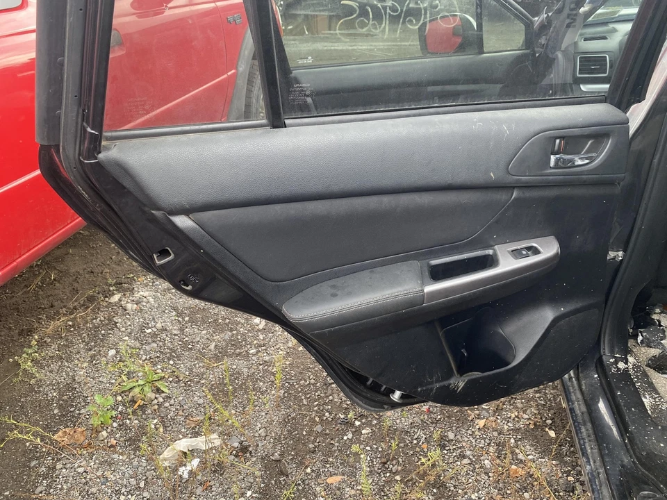 15 16 SUBARU XV CROSSTREK Rear Door Trim Panel Left Foto 1 de 1