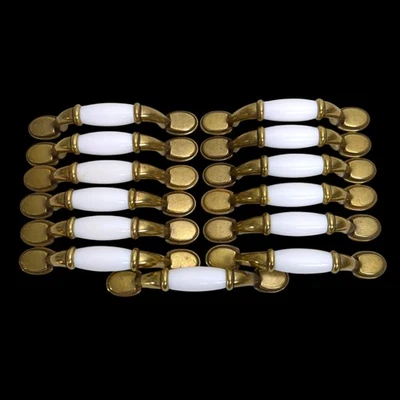 Lote de 13 - 3" tiradores de gabinete de cajón tiradores de acrílico y latón blanco vintage Foto 1 de 4