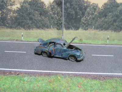 Opel Kapitän 1951 Scheunenfund Autowrack Schrottplatz Patina 1:87 H0 HO UNIKAT - Bild 1 von 4