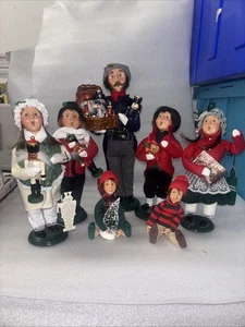 Byers’ Choice The Carolers Kind mit Nussknacker Junge Mädchen Mann Kinder Set - Bild 1 von 8