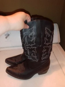 Woman's Size 8 Western Black Cowgirl Boots Size 8 Made In China Style W101-1001 - Picture 1 of 5