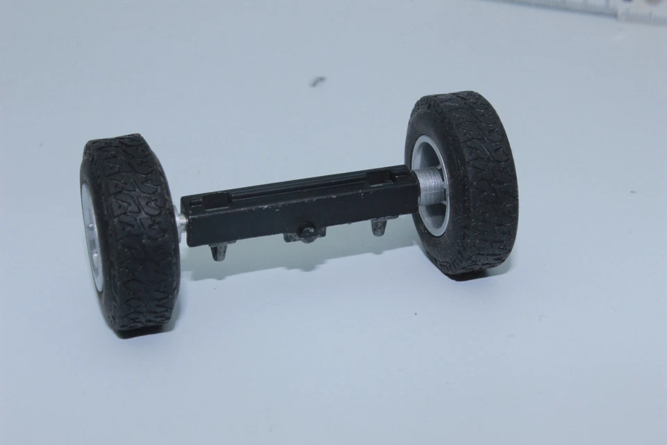 Siku 4870 Axle of Jeep Wrangler 1:32 Spare Part - Image 1 of 4
