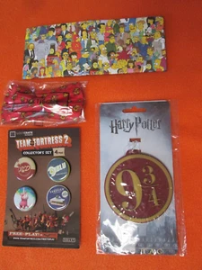Beutekiste Lot Simpsons Harry Potter schwarze Krawatte Streber Fliege Team Festung Knöpfe - Bild 1 von 7