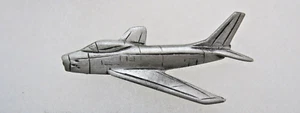U.S.A.F. Jet Fighter F-86 Saber SABERJET - Sombrero de peltre, pasador Tie Tack - Imagen 1 de 3