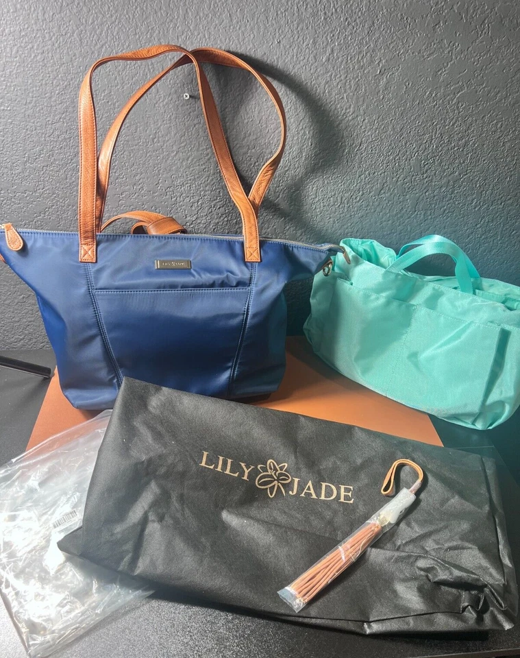 Нейлоновая сумка для подгузников Lily Jade Lorie — темно-синяя сумка-трансформер для мам новая с ценниками - Изображение 1 из 4