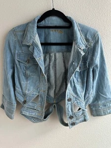 Neu ohne Etikett Small Bebe Jeans Denim Damen Cutout-Details 3/4-Ärmel tailliert cropped - Bild 1 von 10