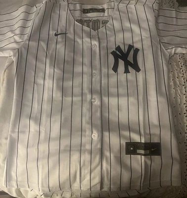 Camiseta feminina Juan Soto Yankees tamanho médio - Imagem 1 de 4