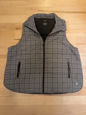 Chaleco acolchado con cremallera 3 bolsillos con cuello a cuadros gris activo tórrido 22 24 Foto 1 de 4