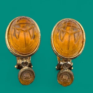 VINTAGE CLIP-ON SCARAB BEETLE EARRINGS egyptian cartouche glass goldtone cabs B4 - Picture 1 of 4