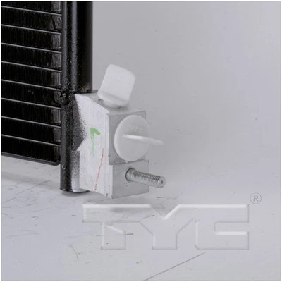 Condensador de aire acondicionado TYC 4742 para modelos seleccionados de Mercedes-Benz 15-20 Foto 1 de 4