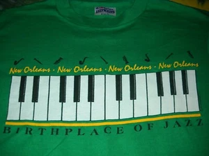 NEW ORLEANS LOUISIANA 1983 PIANO KEYBOARD JAZZ MUSIC FEST BIRTHPLACE T-SHIRT-M - Picture 1 of 4