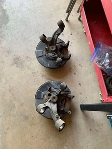 02-04 RSX Type S rear spindles with rotors Left and Right side (set) - Picture 1 of 2