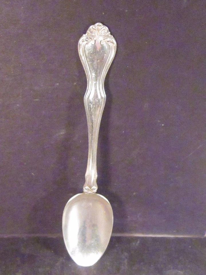  CUCHARA DE SOPA O POSTRE OVALADA HAMPTON 7 1/8" sin mono Wallace Sterling Foto 1 de 1