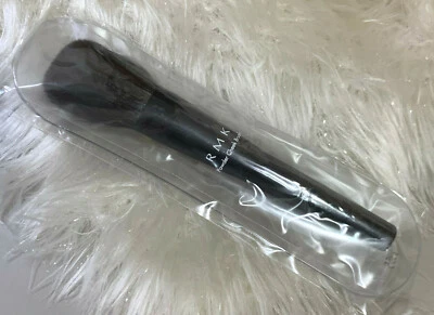 RMK Cheek Brush-Round Shape-Blending-Natural Squirrel Hairs-With Holder-NEW~* - Image 1 of 4