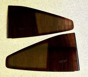 86 87 88 FIERO GT QUARTER WINDOWS SAIL PANEL GLASS SET - Picture 1 of 4