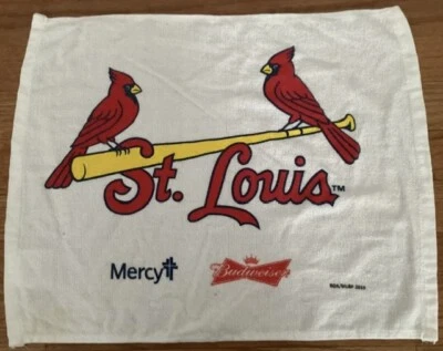 Tarjetas Budweiser 2013 de los Cardenales de San Luis Toalla de Rally Hombre Cueva/Cabaña Foto 1 de 4