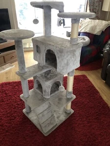Yaheetech Large Cat Tower Tree Multilevel Scratching Post 138.5cm in Light Grey - Picture 1 of 8