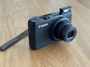 Canon PowerShot S95 10.0MP Digital Camera, 2x Battery, Charger, 32GB SD & Case - Picture 1 of 6