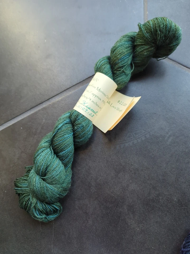 Spirit Trail Fiberworks Encaje Decima 550 Yds 80/20 Merino Bombyx Seda Pintada a Mano Foto 1 de 4